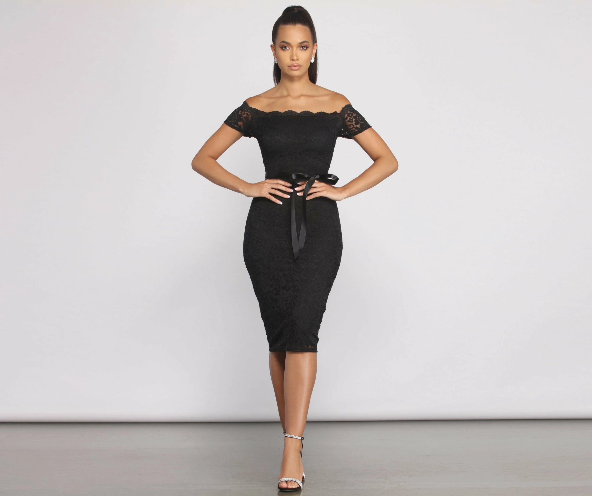 Windsor. Paige Formal Off-The-Shoulder Scalloped Lace Dress 10 Windsor. Paige Formal Off-The-Shoulder Scalloped Lace Dress - Image 8