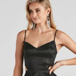 Windsor. Mildred Taffeta Skater Party Dress -Deals Skirt Store 05001 1143 4 1c9a7aa4 ab14 49f0 90c4 8f21c445b6fe