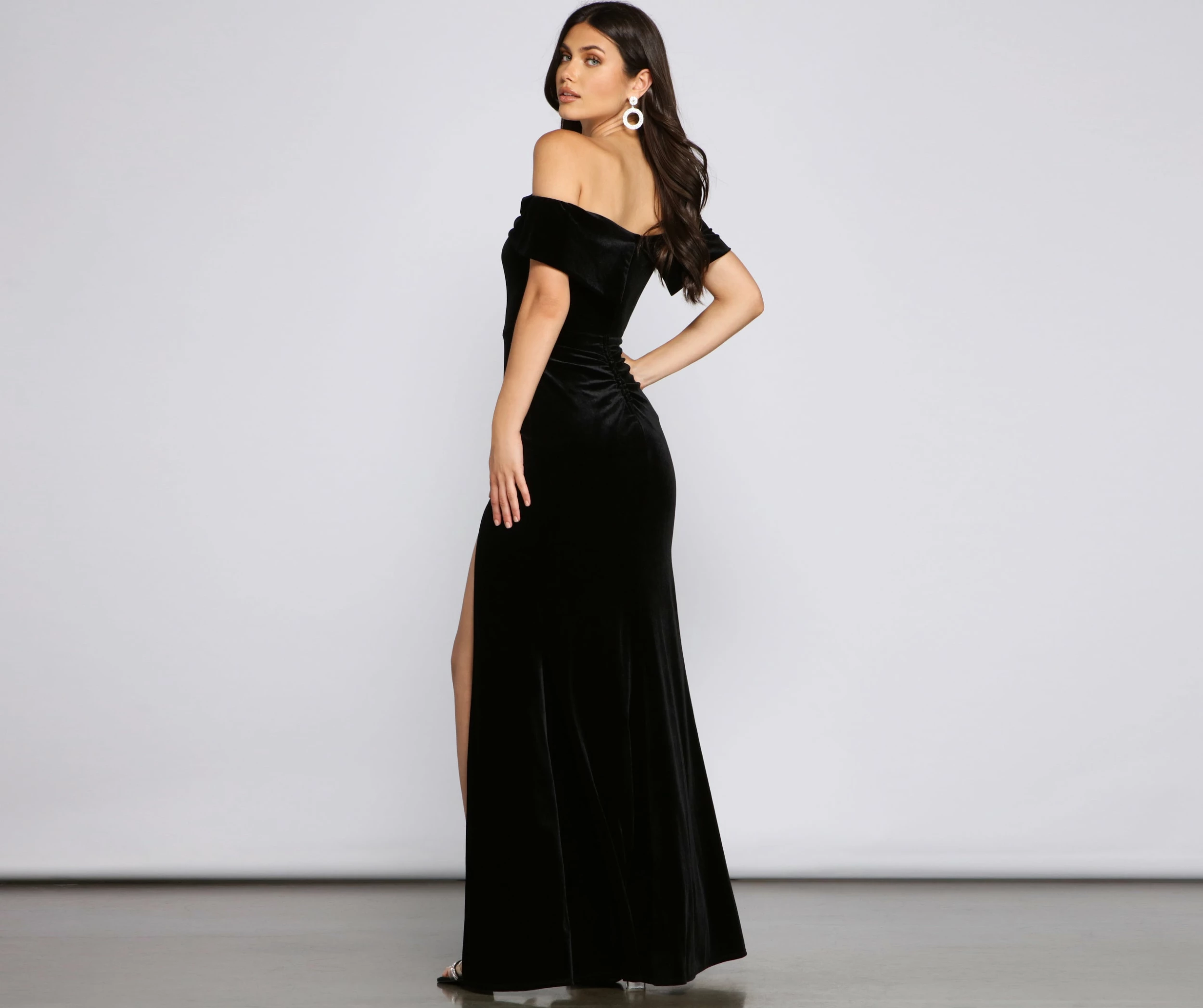 Windsor. Olivia Formal Velvet Off-The-Shoulder Dress 4 Windsor. Olivia Formal Velvet Off-The-Shoulder Dress - Image 2