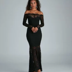 Windsor. Betty Formal Off The Shoulder Lace Dress