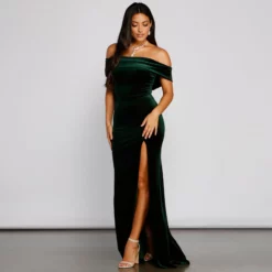 Windsor. Olivia Formal Velvet Off-The-Shoulder Dress 18 Windsor. Olivia Formal Velvet Off-The-Shoulder Dress -Deals Skirt Store 05002 1813 1