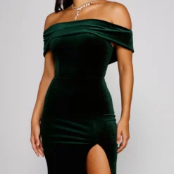 Windsor. Olivia Formal Velvet Off-The-Shoulder Dress 20 Windsor. Olivia Formal Velvet Off-The-Shoulder Dress -Deals Skirt Store 05002 1813 3