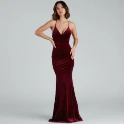 Windsor. Margot Formal Ruffled Velvet Dress 14 Windsor. Margot Formal Ruffled Velvet Dress -Deals Skirt Store 05002 1828 1