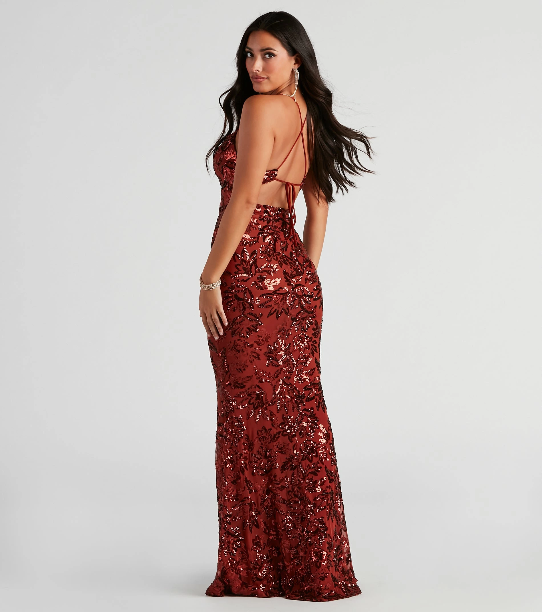 Windsor. Marleigh Formal Sequin Scroll Dress 12 Windsor. Marleigh Formal Sequin Scroll Dress - Image 10