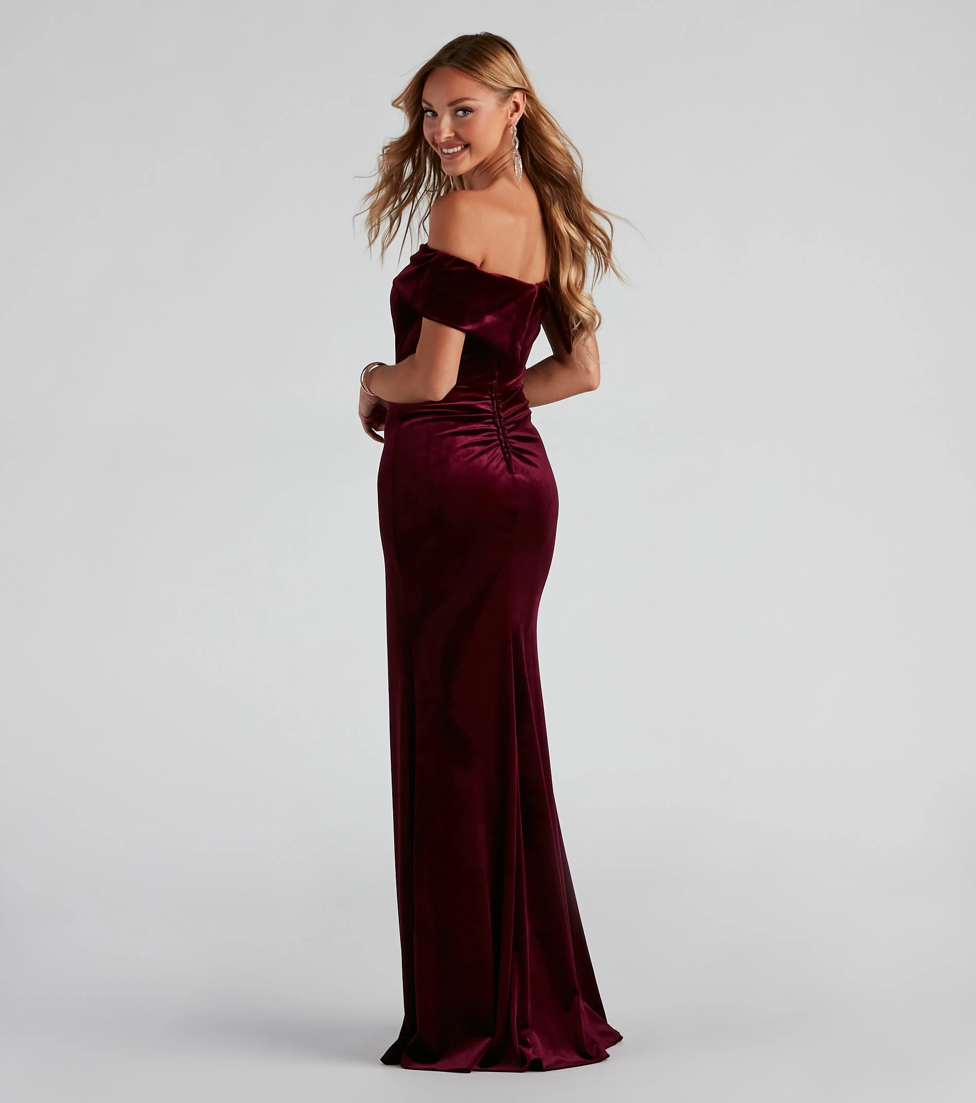 Windsor. Olivia Formal Velvet Off-The-Shoulder Dress 12 Windsor. Olivia Formal Velvet Off-The-Shoulder Dress - Image 10