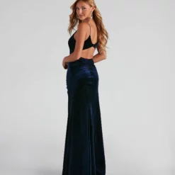 Windsor. Cassia Formal Open-Back Velvet Dress -Deals Skirt Store 05002 2426 2 6a2b26a2 e88b 4512 a0e0 d5243e156ba1