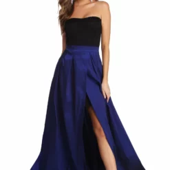 Windsor. Miley Formal Sweetheart Lace Dress