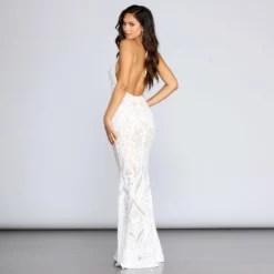 Windsor. Meg Formal Sequin Halter Dress