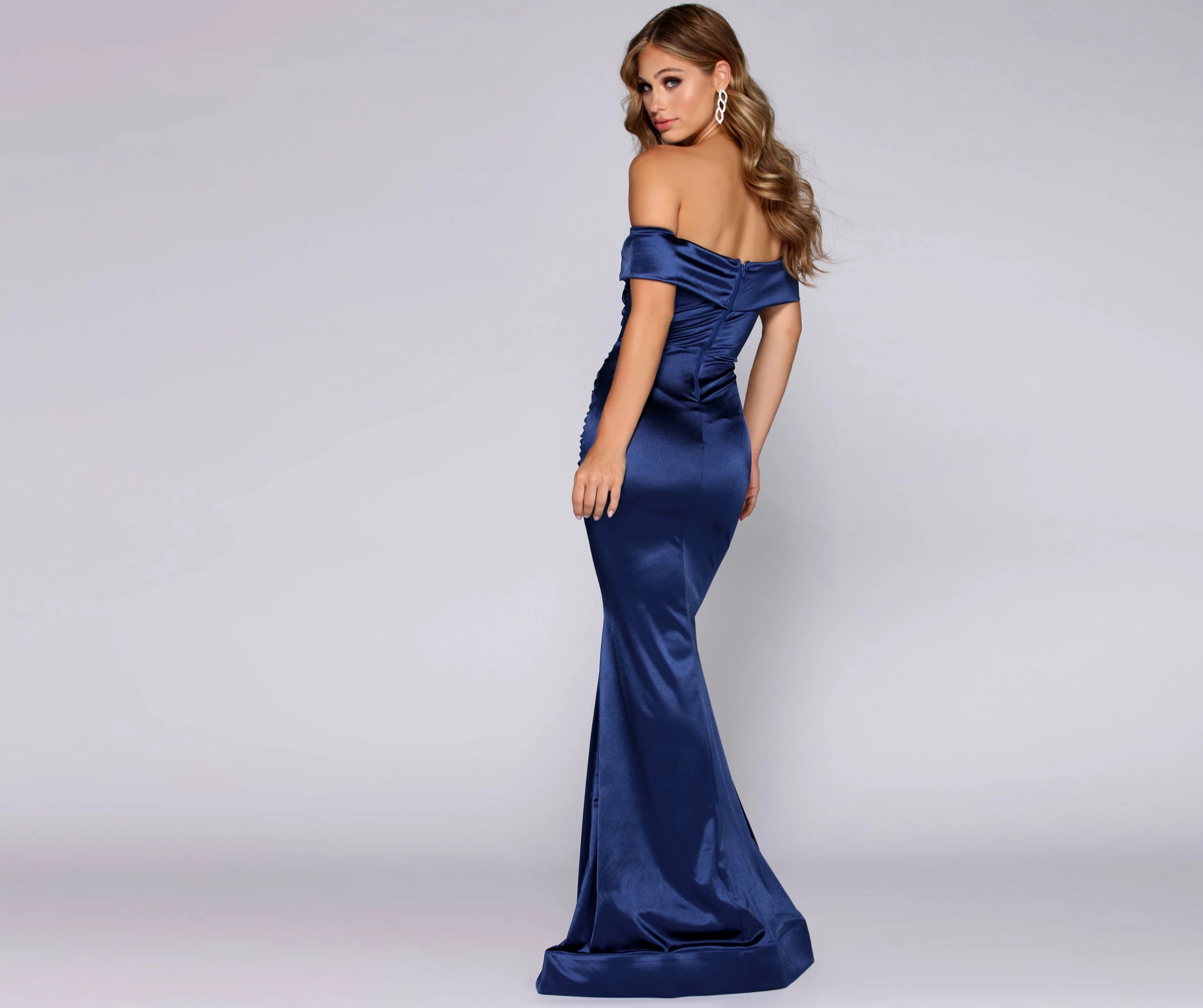 Windsor. Nathalie Ruched Satin Dress 7 Windsor. Nathalie Ruched Satin Dress - Image 5