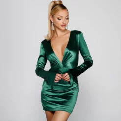 Windsor. Glam Celebration Satin Bodycon