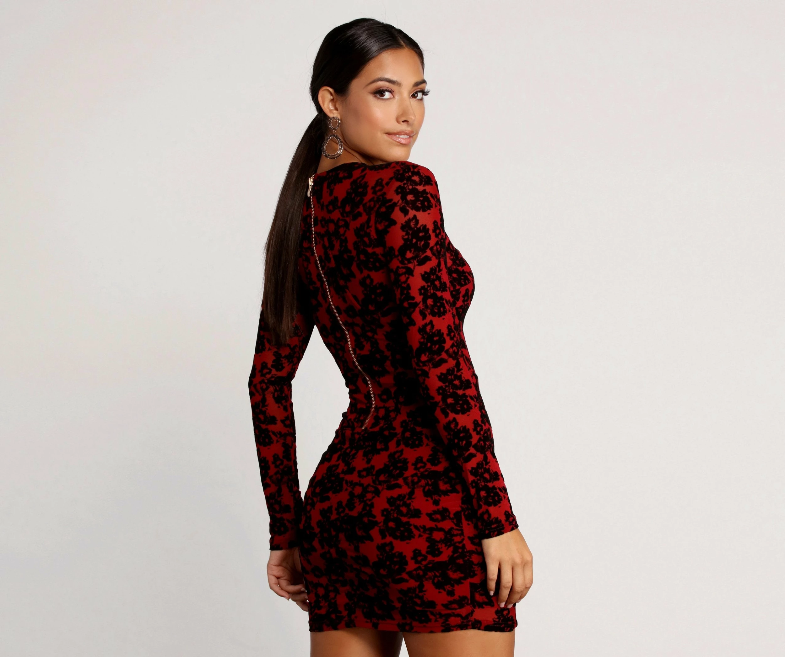 Windsor. True Hues Velvet Dress 17 Windsor. True Hues Velvet Dress - Image 15