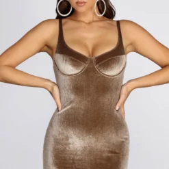 Windsor. Scoop Neck Velvet Mini Dress -Deals Skirt Store 05103 0651 3